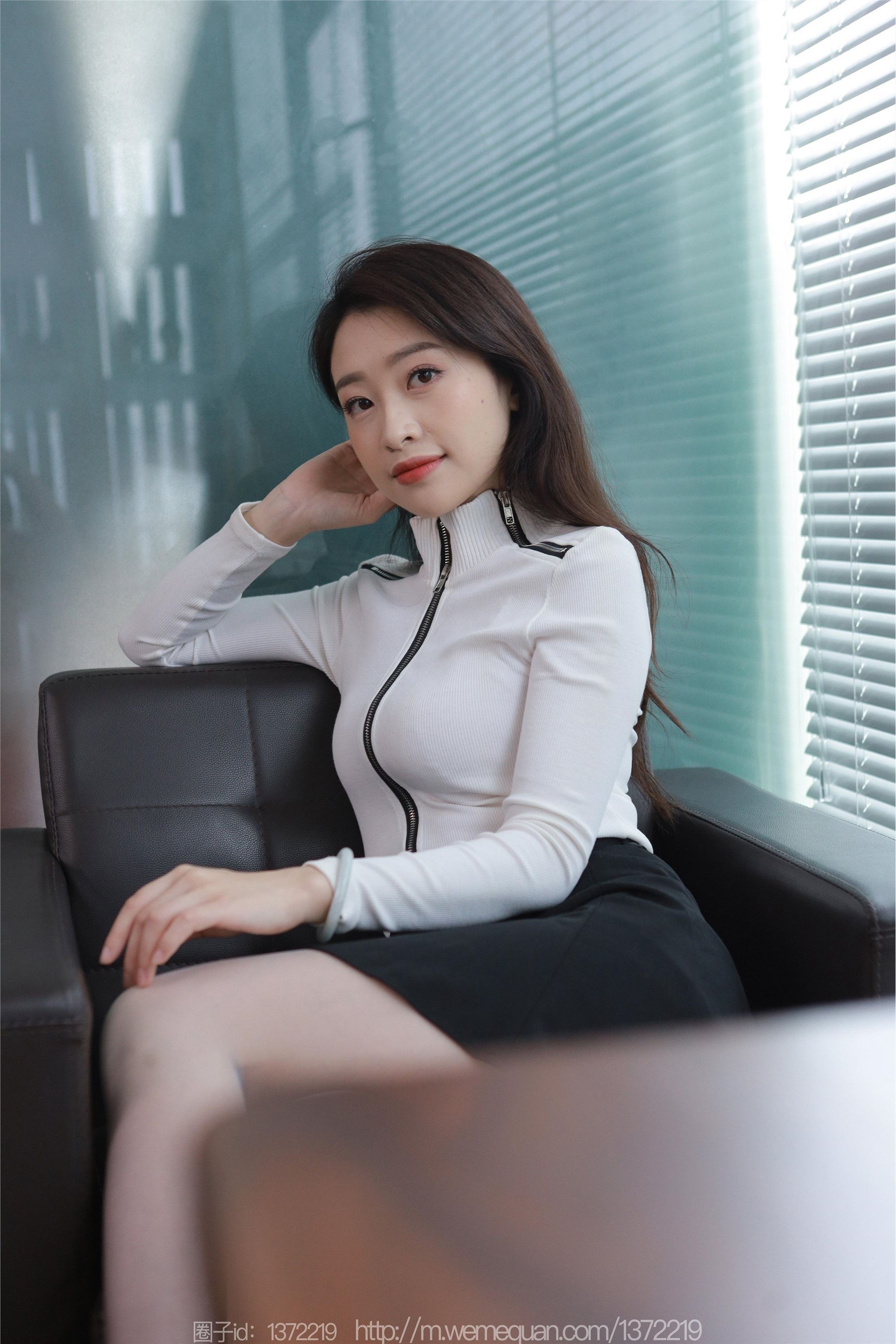 IESS异思趣向  2023.04.21 丝享家 1428 小婕《甜甜的微笑》